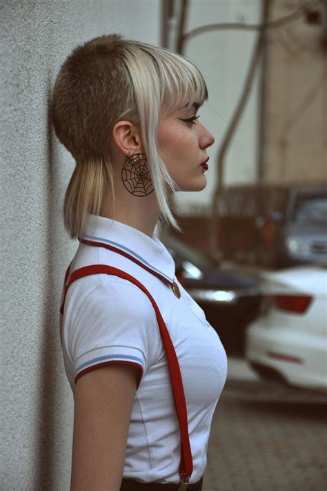 skinhead girl